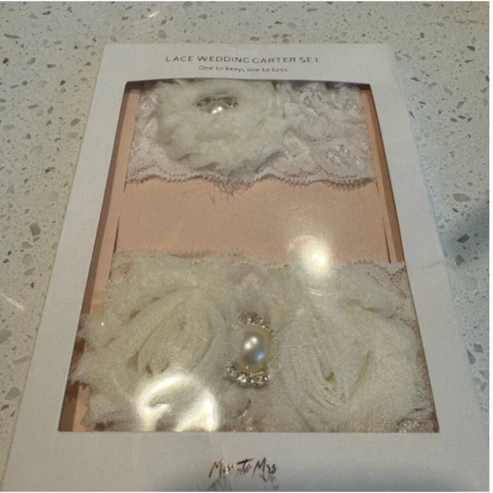 FREE WITH PURCHASE! Lace wedding garter set of 2 brand new in box